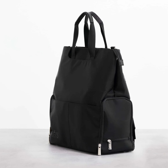 Béis “The Pumping Backpack” in black - Picture 3 of 5